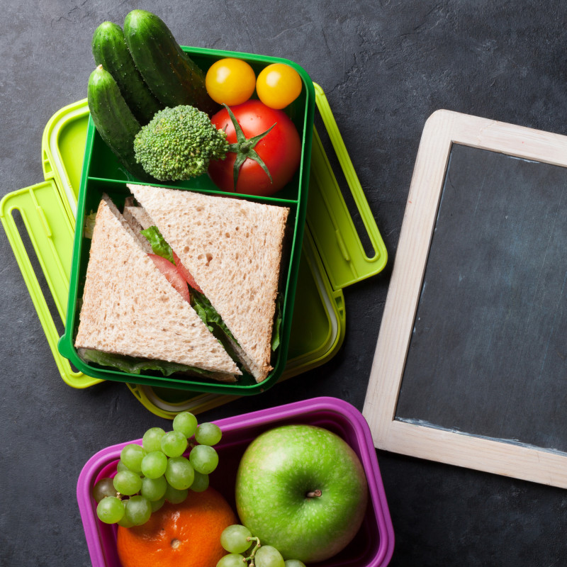 Jak przygotować zdrowy lunchbox do szkoły?