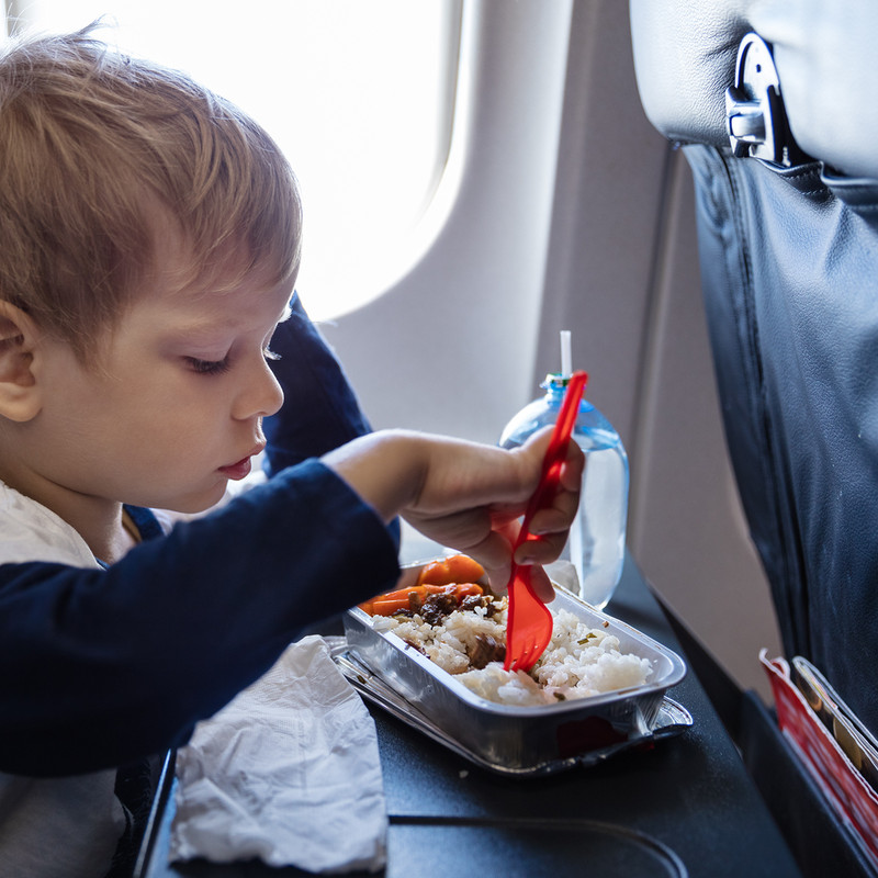 Podróżowanie z dzieckiem samolotem - jak się przygotować
