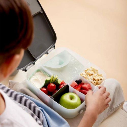 Jaki lunchbox do szkoły wybrać? Wyprawka szkolna dla dziecka z listą śniadaniówek i bidonów.