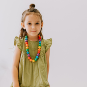 Silikonowy naszyjnik dla dziecka, Księżniczka na ziarnku grochu, kolorowy, Jellystone Designs